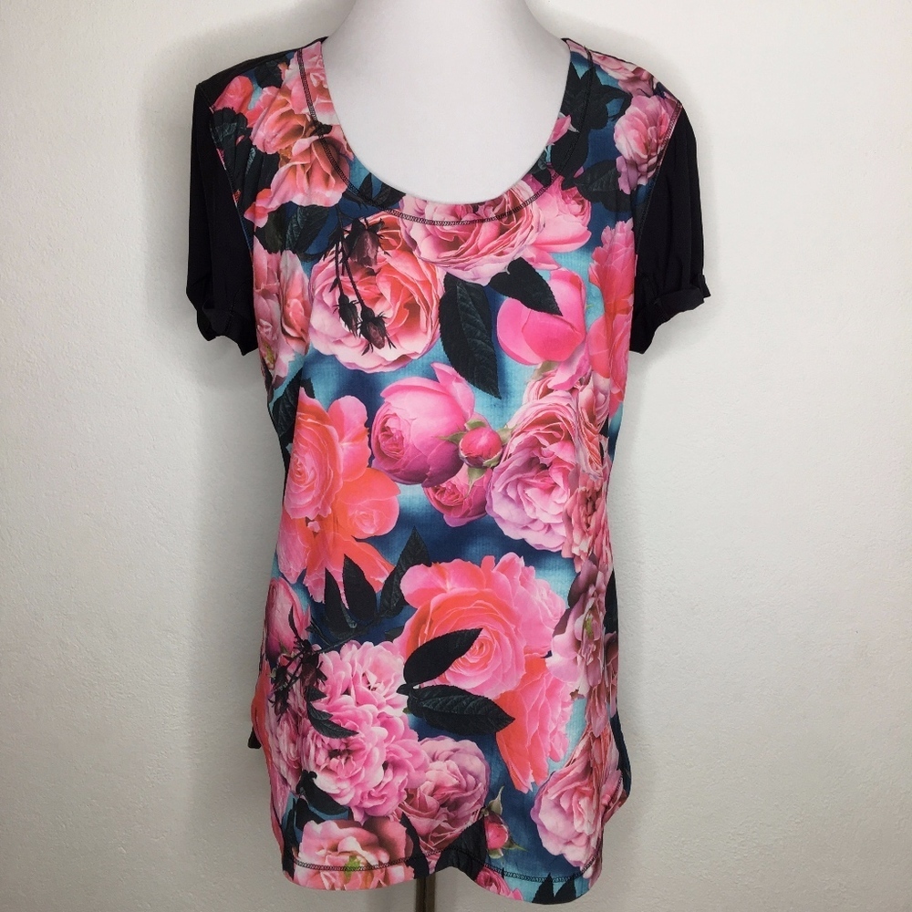 Lululemon Lightened Up Short Sleeve Secret Garden